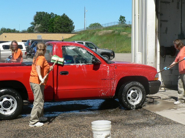 SDWP inmates help with Fleet & Travel carwash.